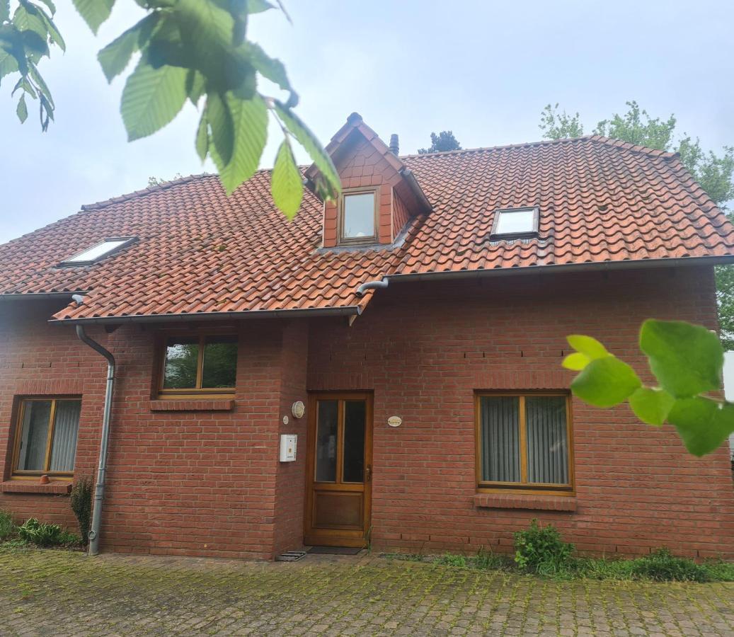 Schickebude-Steinhude-1-400M-Zum-Naechsten-Oeffentlichen-Wasserzugang-5-Minuten-Zur-Badeinsel-Ruhige-Lage-Mit-Schoenem-Aussenbereich 외부 사진
